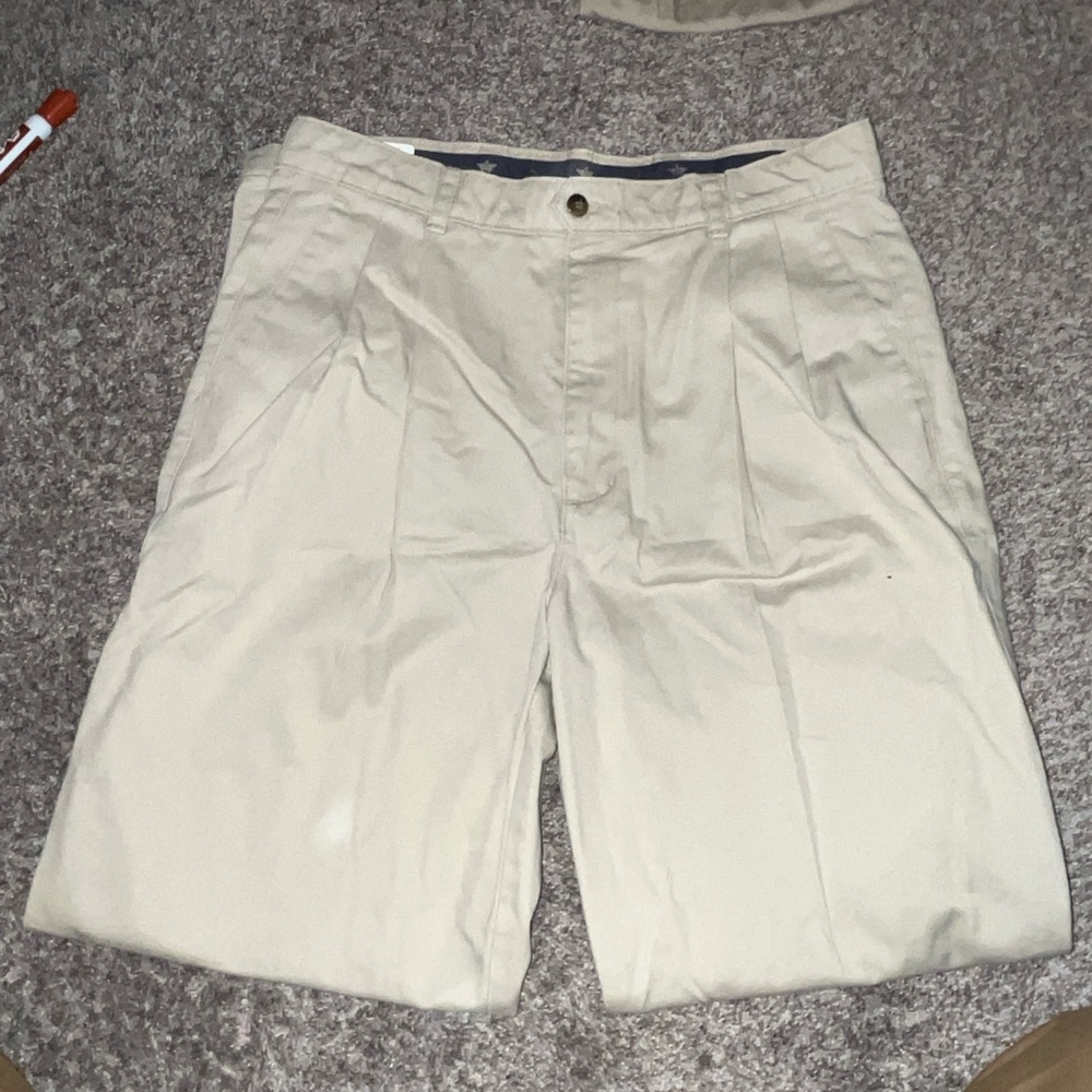 Docker jeans: Easy Khakis, Pleated, Classic Fit